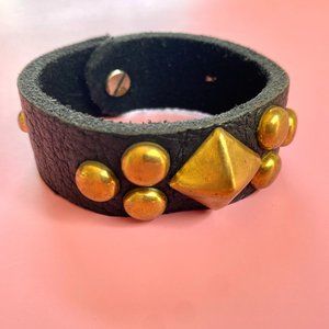 SPITFIRE GIRL — Leather and brass cuff bracelet